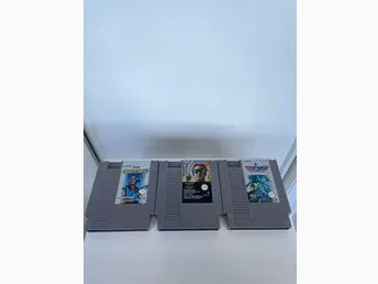 NES-spel: Castlevania II Simon's Quest, Power Blade och Top Gun The Second