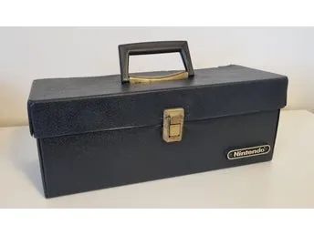 Nintendo NES kassettförvaringslåda med 15 spel och manualer