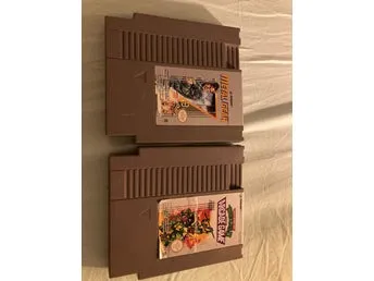 Metal Gear och Teenage Mutant Ninja Turtles II: The Arcade Game NES-spel