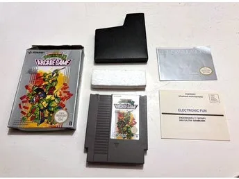 Nintendo - Teenage Mutant Hero Turtles II: The Arcade Game (NES)
