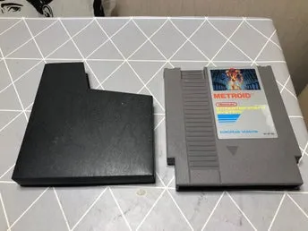 Metroid - NES (European Version)