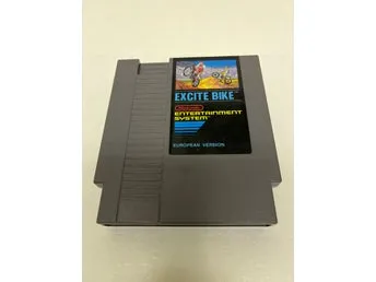 EXCITE BIKE - 5 skruvar - European Version - Första utgåvan - NES Nintendo 8-bit