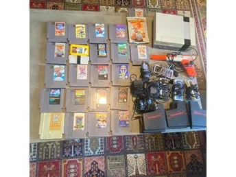 Nintendo NES SCN – Stort Spelpaket 22 Spel – Zelda + Mario + Zapper + 4 Kont